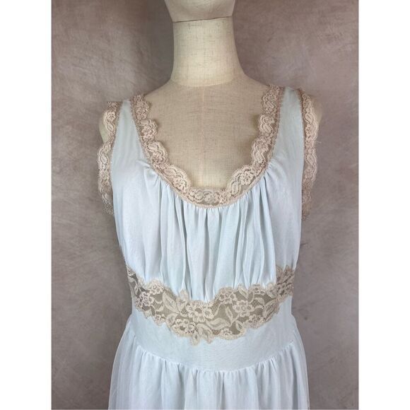 Vintage Plus Size Night Gown - Picture 5 of 5